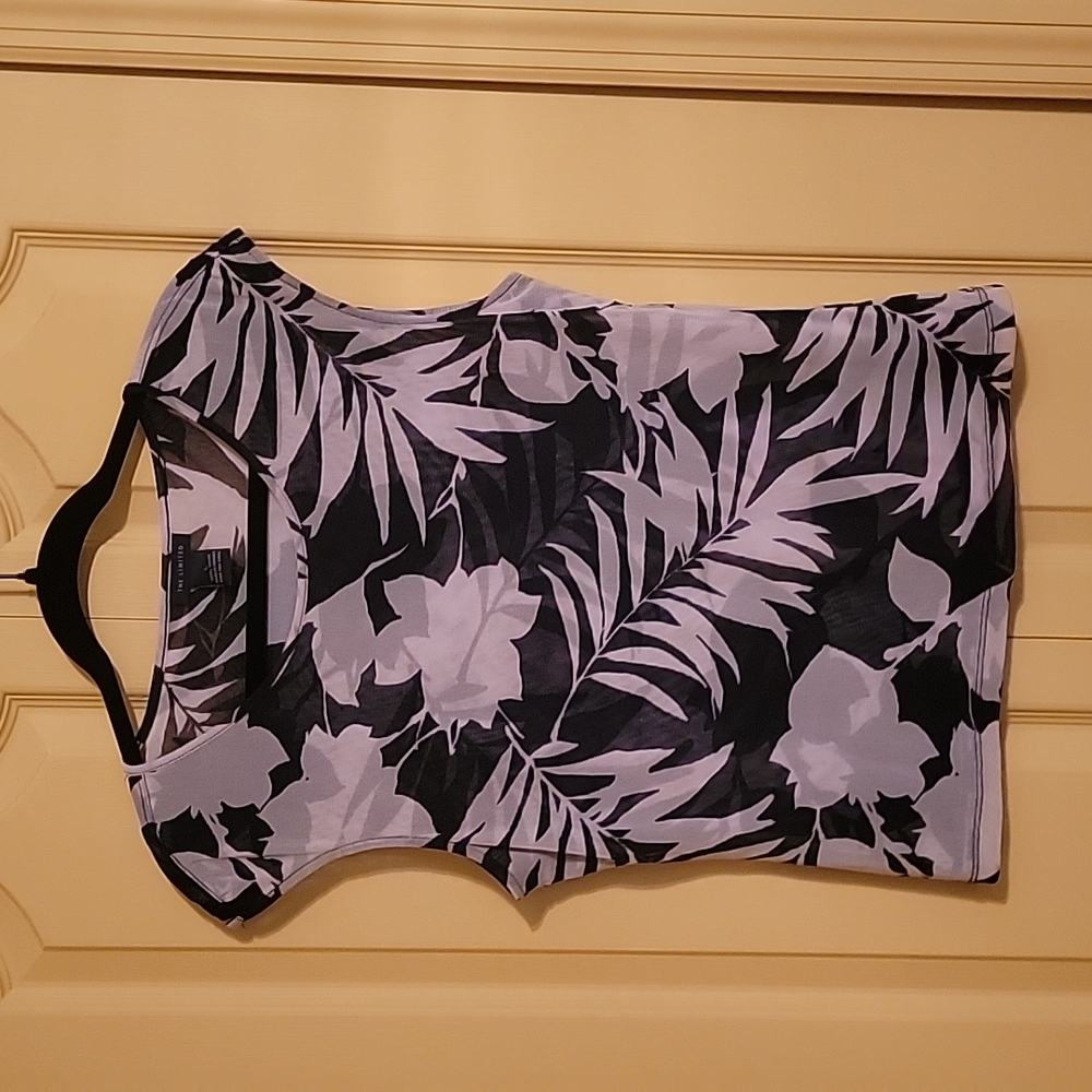 The Limited Mesh Sleepless top,  Size L
